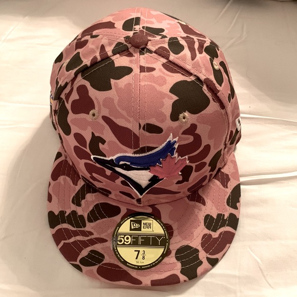 New Era Blue Jay hat duck cameo colours. Size 7 3/8 - Picture 1 of 4